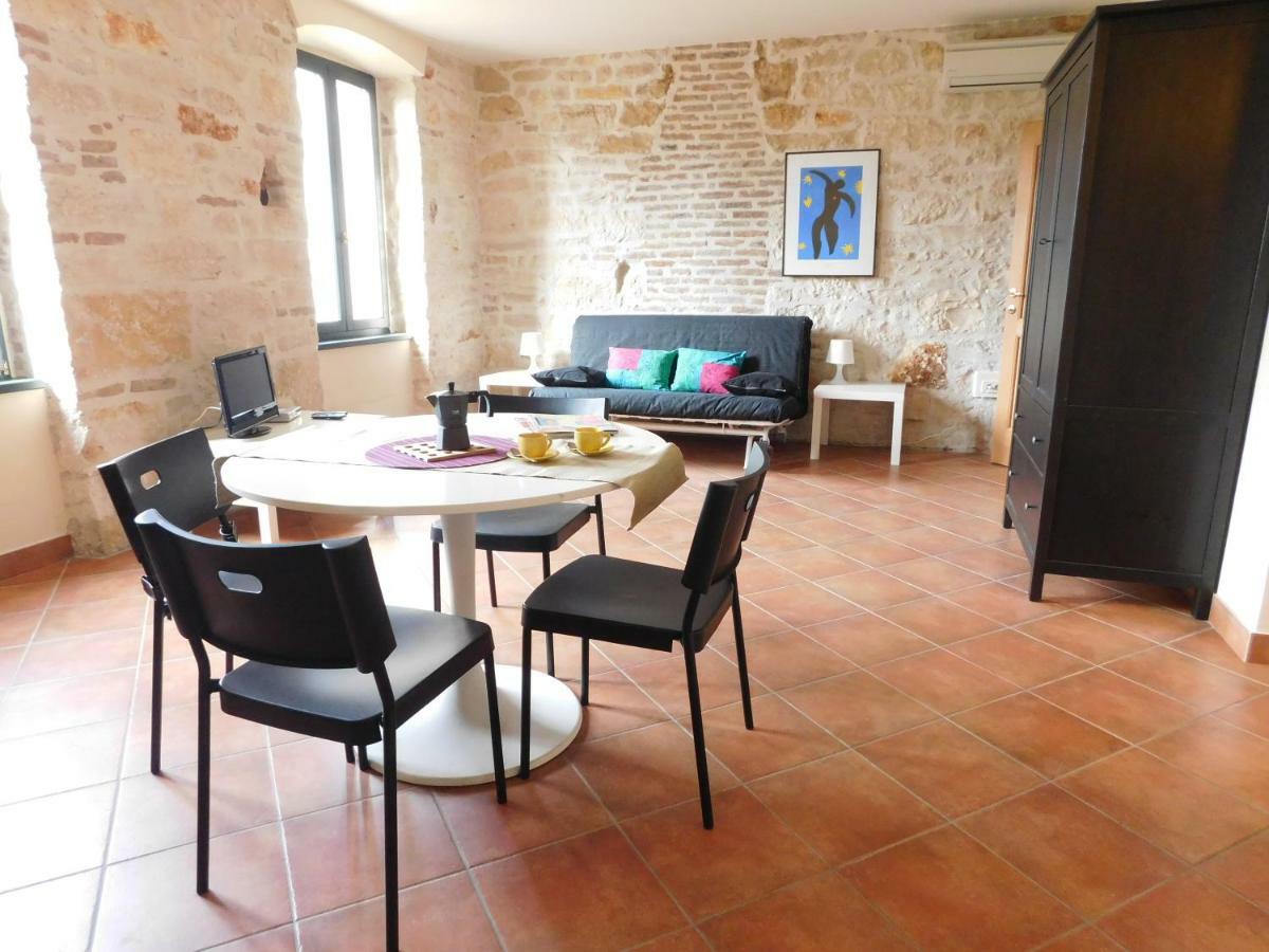 Rovinj'S Flowers Apartments Eksteriør billede